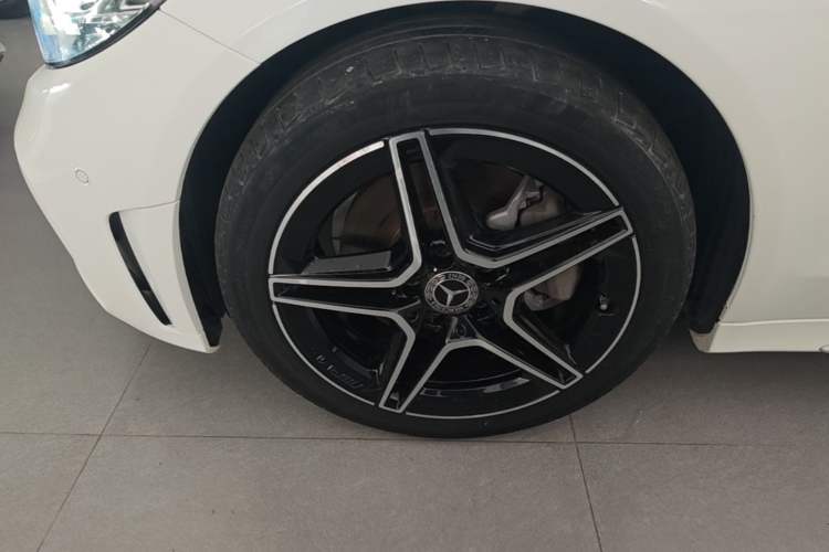 Used Mercedes-Benz C-Class 2020 Restyled C 260 L Sport Edition Left Front Wheel Hub