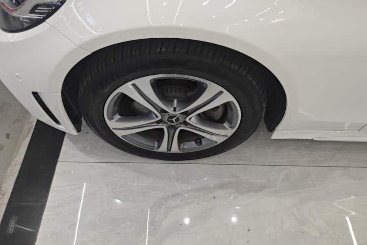 Used Mercedes-Benz C-Class 2020 Restyled C 260 L Sport Edition Left Front Wheel Hub
