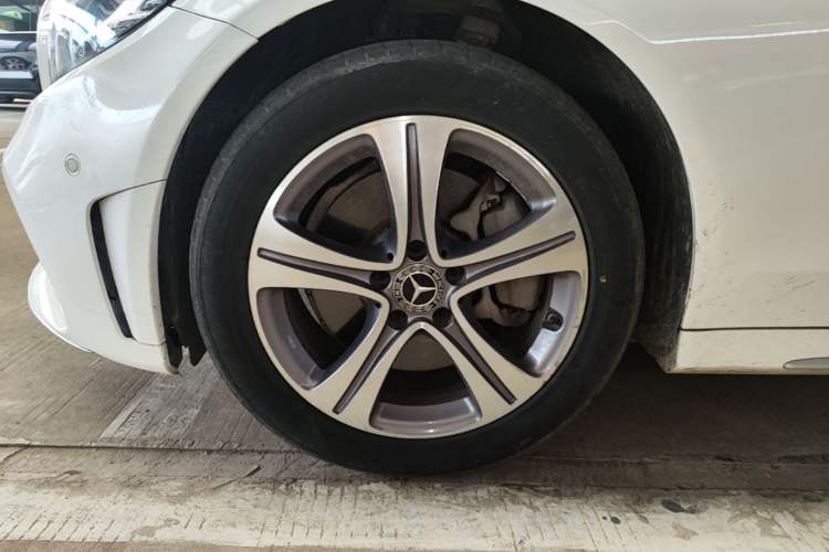 Used Mercedes-Benz C-Class 2020 Restyled C 260 L Sport Edition Left Front Wheel Hub