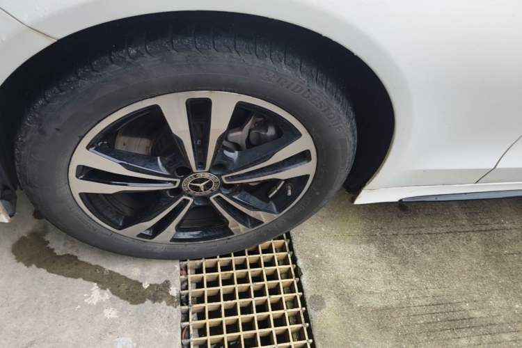 Used Mercedes-Benz C-Class 2020 C 260 Sport Edition Left Front Wheel Hub