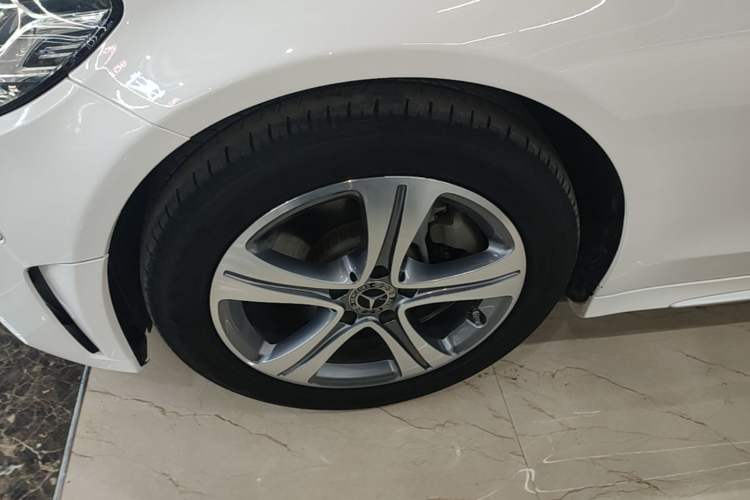 Used Mercedes-Benz C-Class 2020 Restyled C 260 L Sport Edition Left Front Wheel Hub