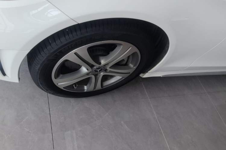Used Mercedes-Benz C-Class 2020 C 260 L Sport Edition Left Front Wheel Hub