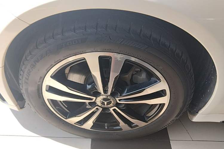 Used Mercedes-Benz C-Class 2020 C 260 Sport Edition Left Front Wheel Hub