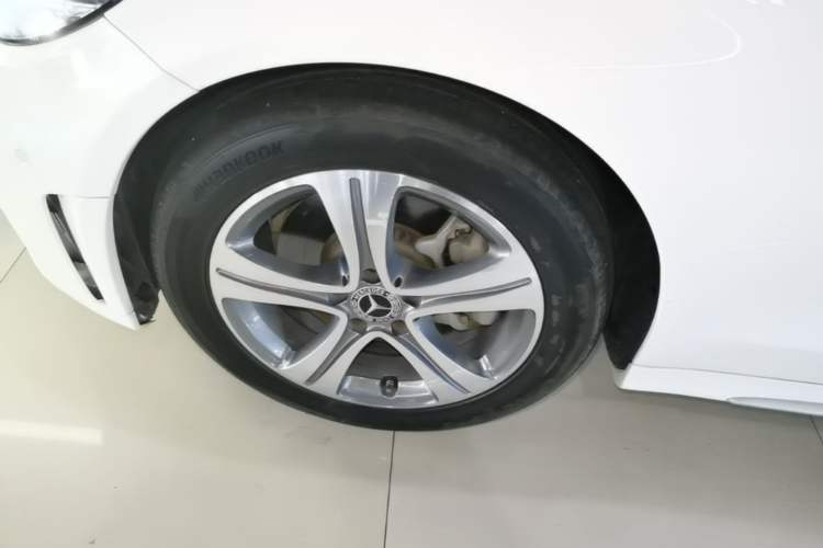 Used Mercedes-Benz C-Class 2020 Restyled C 260 L Sport Edition Left Front Wheel Hub