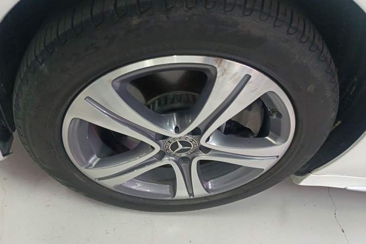 Used Mercedes-Benz C-Class 2020 C 260 L Sport Edition Left Front Wheel Hub