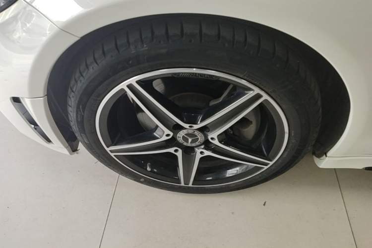 Used Mercedes-Benz C-Class 2020 Restyled C 260 Sport Edition Left Front Wheel Hub