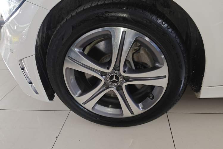 Used Mercedes-Benz C-Class 2020 Restyled C 260 L Sport Edition Left Front Wheel Hub
