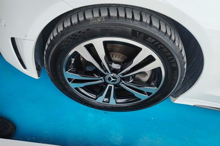 Used Mercedes-Benz C-Class 2020 C 260 Sport Edition Left Front Wheel Hub