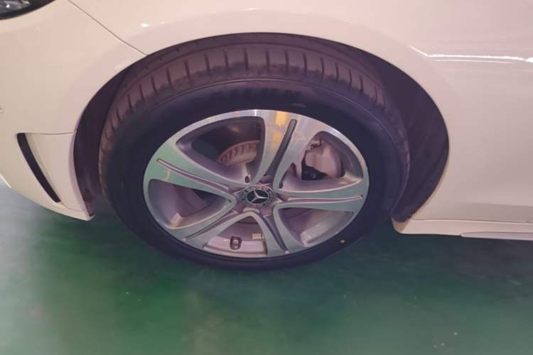 Used Mercedes-Benz C-Class 2020 Restyled C 260 L Sport Edition Left Front Wheel Hub