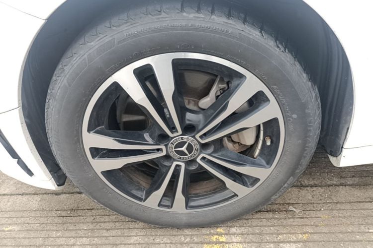 Used Mercedes-Benz C-Class 2020 C 260 Sport Edition Left Front Wheel Hub