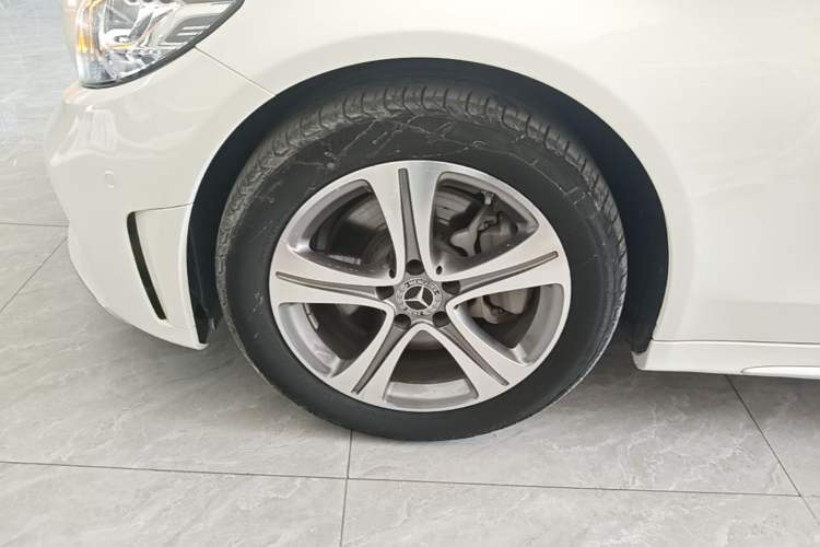 Used Mercedes-Benz C-Class 2020 Restyled C 260 L Sport Edition Left Front Wheel Hub
