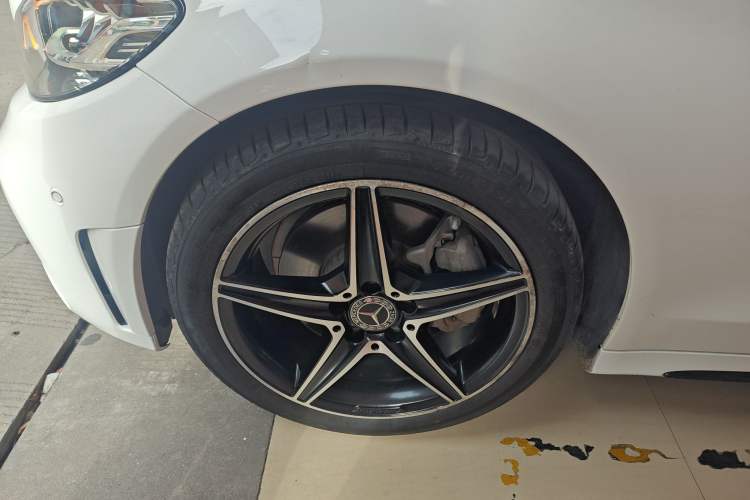 Used Mercedes-Benz C-Class 2020 Restyled C 260 Sport Edition Left Front Wheel Hub