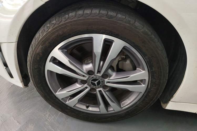 Used Mercedes-Benz C-Class 2020 Restyled C 200 L Fashion Edition Sport Version Left Front Wheel Hub