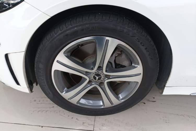 Used Mercedes-Benz C-Class 2020 C 260 L Sport Edition Left Front Wheel Hub