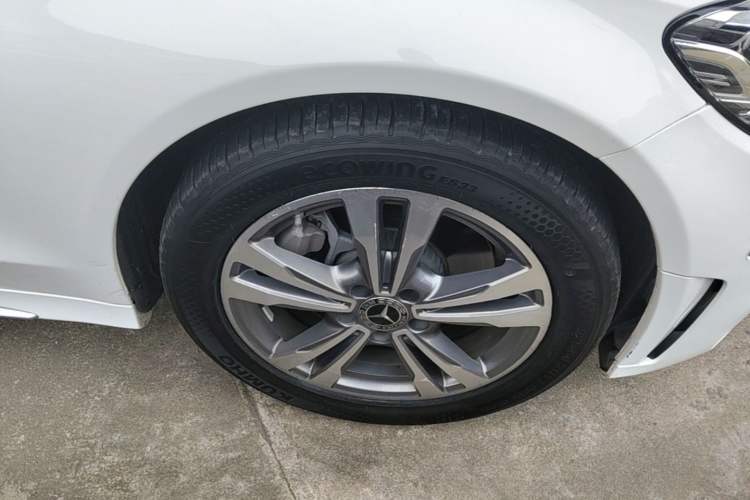 Used Mercedes-Benz C-Class 2020 Restyled C 200 L Fashion Edition Sport Version Left Front Wheel Hub