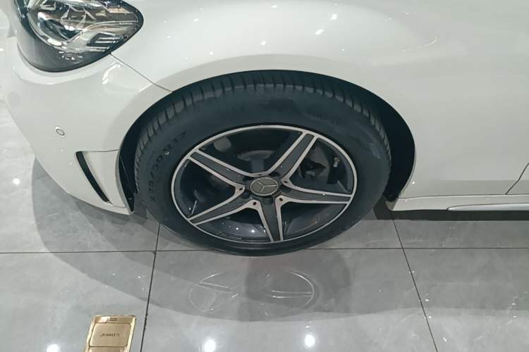 Used Mercedes-Benz C-Class 2020 Restyled C 260 L Sport Edition Left Front Wheel Hub