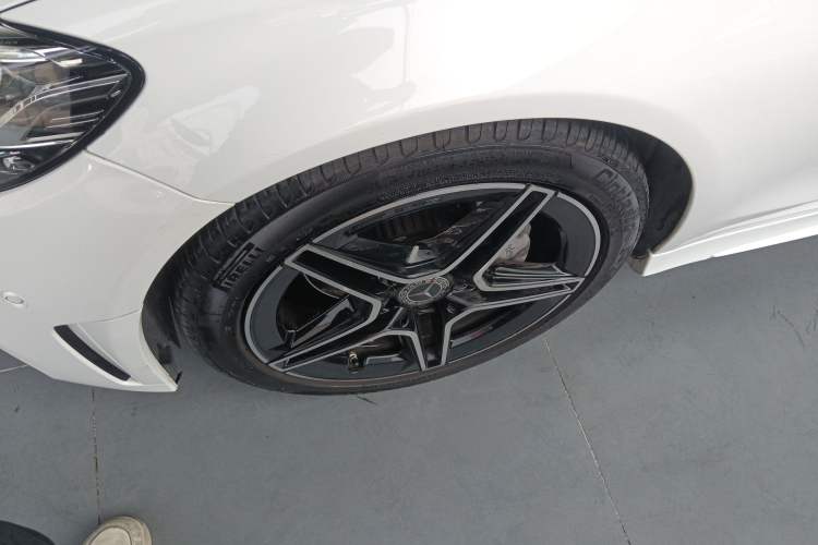 Used Mercedes-Benz C-Class 2020 C 260 Coupe Left Front Wheel Hub