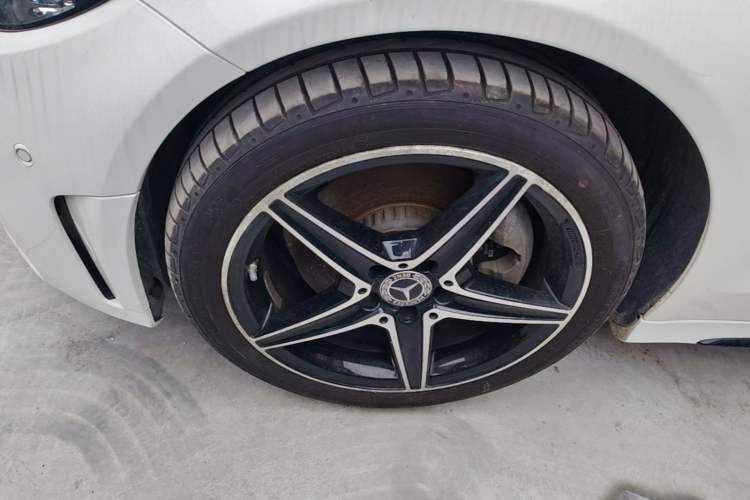 Used Mercedes-Benz C-Class 2020 Restyled C 260 Sport Edition Left Front Wheel Hub