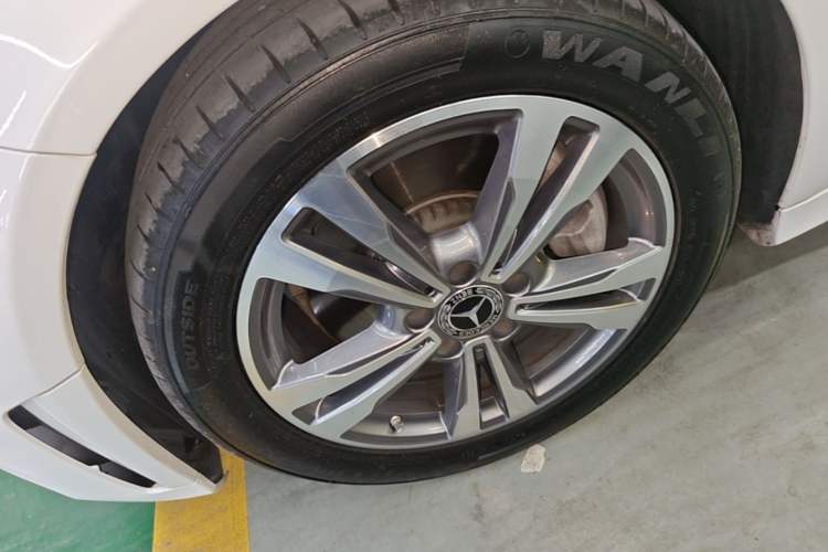 Used Mercedes-Benz C-Class 2020 Restyled C 200 L Fashion Edition Sport Version Left Front Wheel Hub