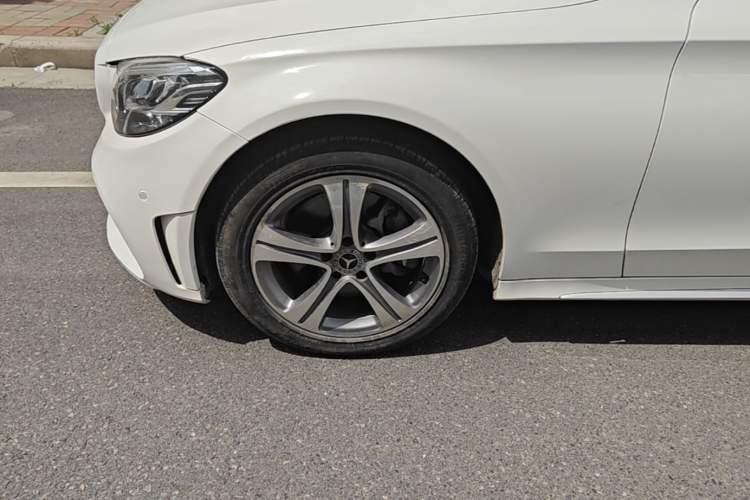 Used Mercedes-Benz C-Class 2020 Restyled C 260 L Sport Edition Left Front Wheel Hub