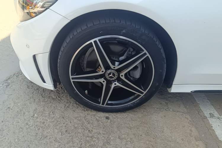 Used Mercedes-Benz C-Class 2020 Restyled C 260 Sport Edition Left Front Wheel Hub
