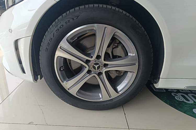 Used Mercedes-Benz C-Class 2020 Restyled C 260 L Sport Edition Left Front Wheel Hub