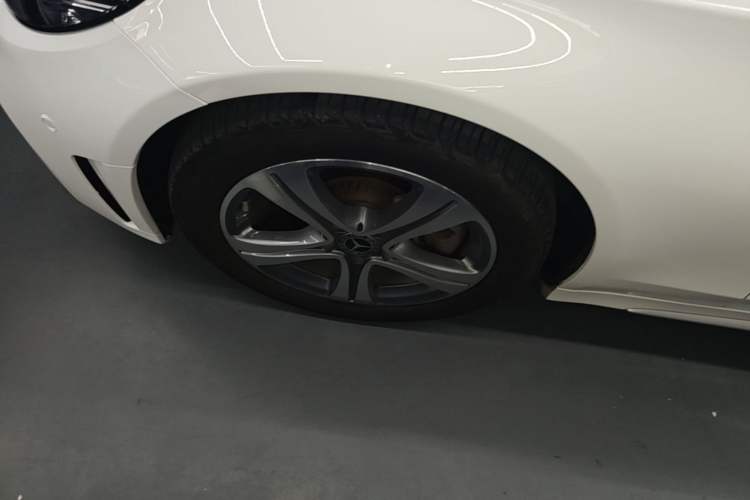 Used Mercedes-Benz C-Class 2020 Restyled C 260 L Sport Edition Left Front Wheel Hub