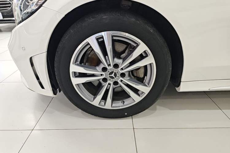 Used Mercedes-Benz C-Class 2020 Restyled C 200 L Fashion Edition Sport Version Left Front Wheel Hub