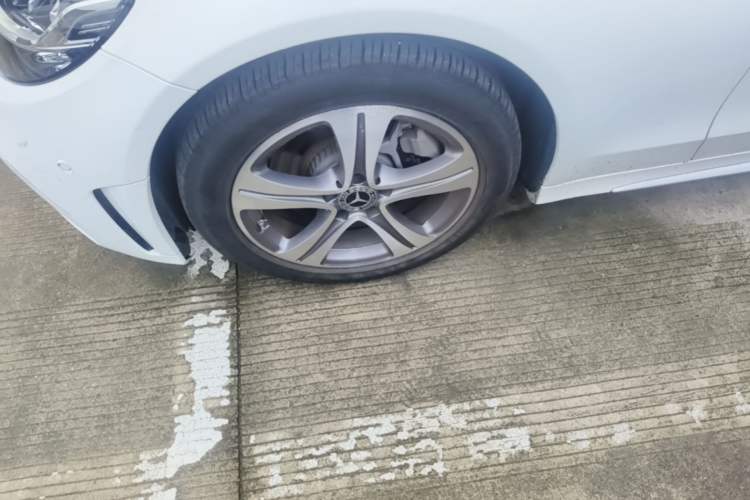 Used Mercedes-Benz C-Class 2020 Restyled C 260 L Sport Edition Left Front Wheel Hub
