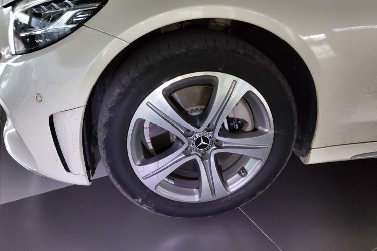 Used Mercedes-Benz C-Class 2020 C 260 L Sport Edition Left Front Wheel Hub