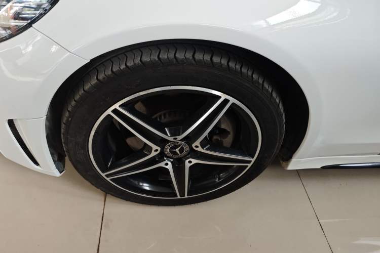 Used Mercedes-Benz C-Class 2020 Restyled C 260 Sport Edition Left Front Wheel Hub