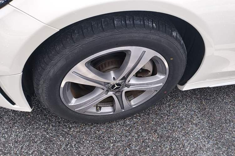 Used Mercedes-Benz C-Class 2020 C 260 L Sport Edition Left Front Wheel Hub