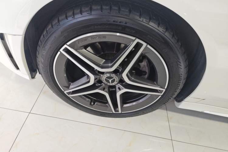 Used Mercedes-Benz C-Class 2020 Facelifted C 260 Estate Left Front Wheel Hub