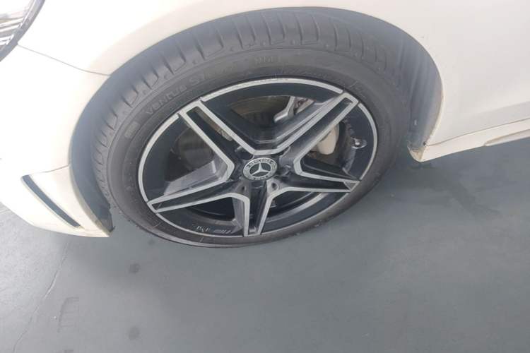 Used Mercedes-Benz C-Class 2020 Restyled C 260 L Sport Edition Left Front Wheel Hub