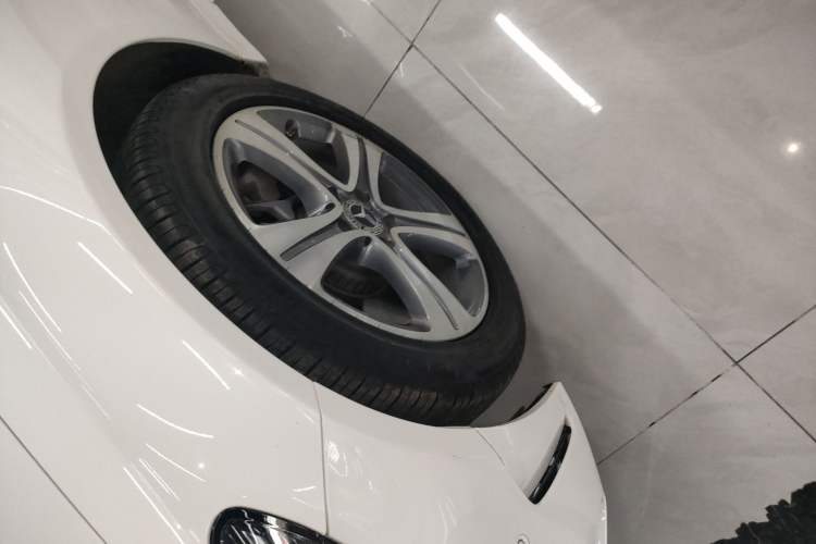 Used Mercedes-Benz C-Class 2020 C 260 L Sport Edition Left Front Wheel Hub