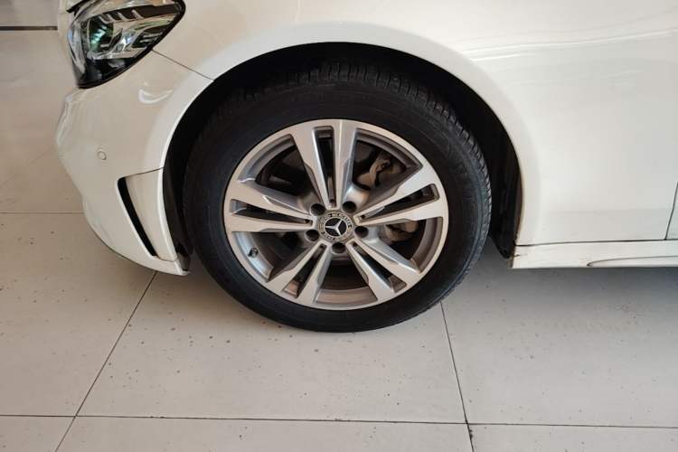 Used Mercedes-Benz C-Class 2020 Restyled C 200 L Fashion Edition Sport Version Left Front Wheel Hub