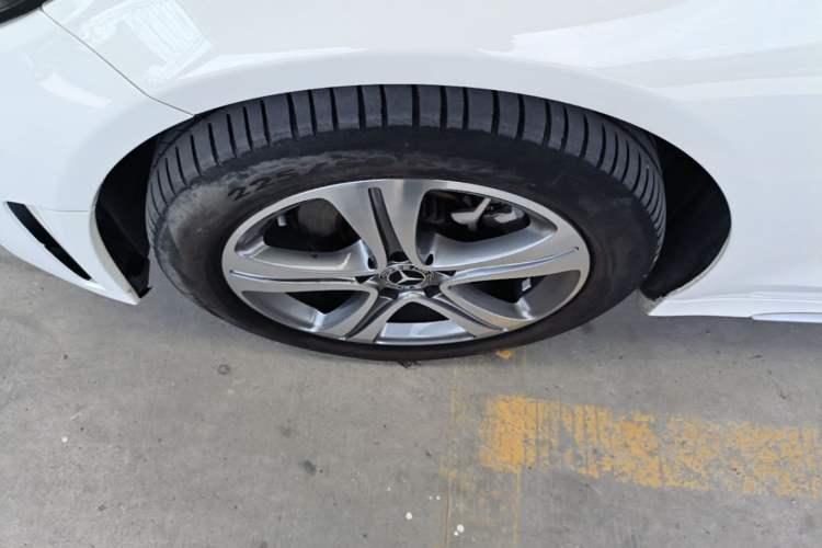 Used Mercedes-Benz C-Class 2020 Restyled C 260 L Sport Edition Left Front Wheel Hub