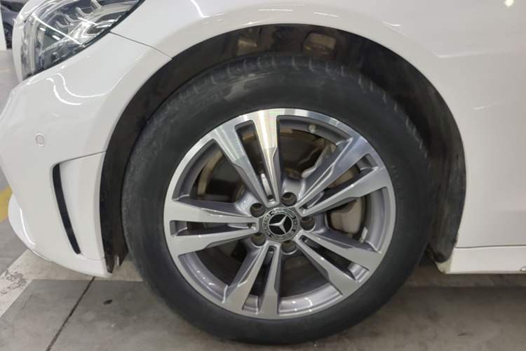 Used Mercedes-Benz C-Class 2020 Restyled C 200 L Fashion Edition Sport Version Left Front Wheel Hub