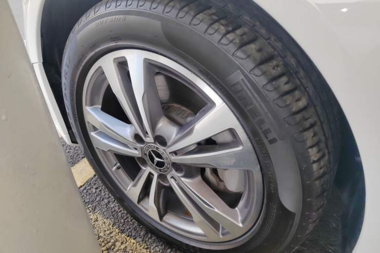 Used Mercedes-Benz C-Class 2020 Restyled C 200 L Fashion Edition Sport Version Left Front Wheel Hub
