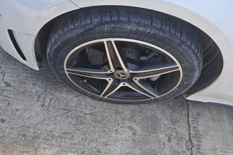 Used Mercedes-Benz C-Class 2020 Restyled C 260 Sport Edition Left Front Wheel Hub
