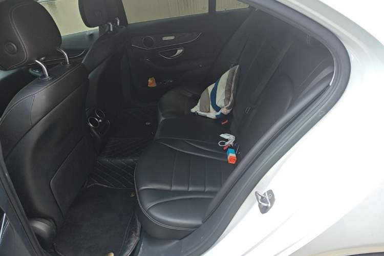 Used Mercedes-Benz C-Class 2020 Updated C 200 L Fashion Edition Left Rear Seat