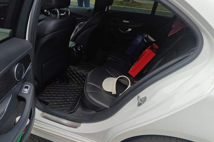 Used Mercedes-Benz C-Class 2020 Restyled C 200 L Fashion Edition Sport Version Left Rear Seat