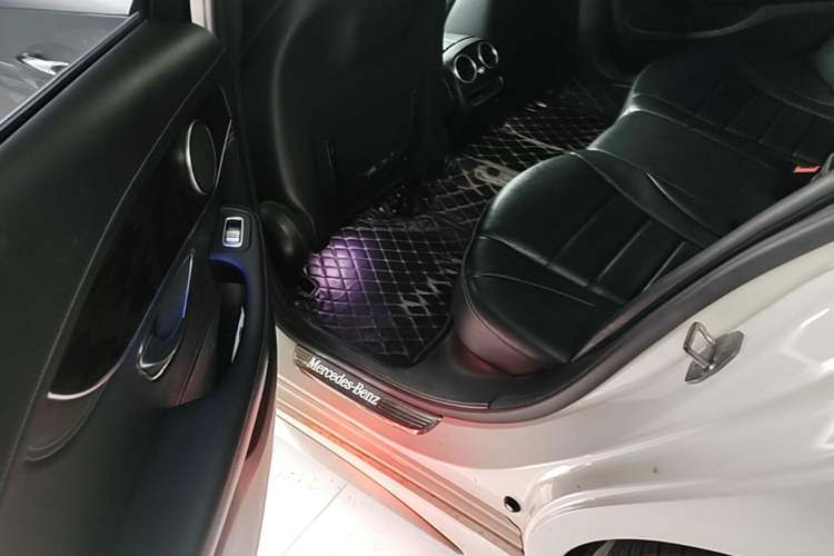 Used Mercedes-Benz C-Class 2020 Restyled C 200 L Fashion Edition Sport Version Left Rear Seat