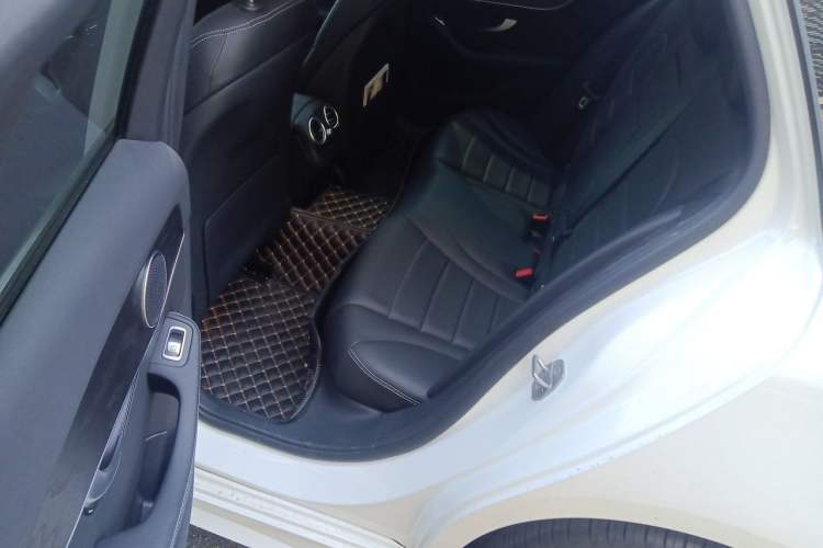 Used Mercedes-Benz C-Class 2020 Facelifted C 260 Estate Left Rear Seat