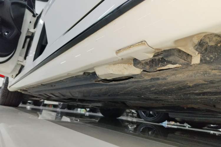 Used Mercedes-Benz C-Class 2020 C 260 Sport Edition Left Side Sill