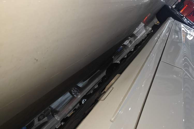 Used Mercedes-Benz C-Class 2020 Facelifted C 260 Estate Left Side Sill