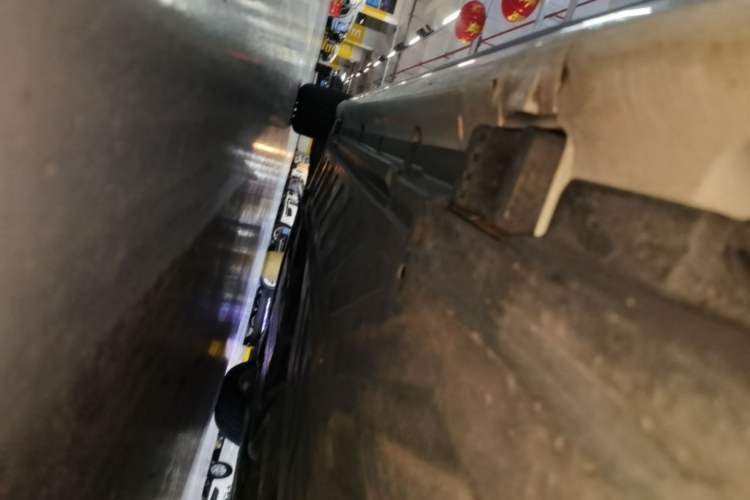 Used Mercedes-Benz C-Class 2020 C 200 L Fashion Edition Sport Version Left Side Sill