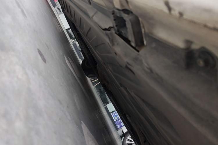 Used Mercedes-Benz C-Class 2020 Restyled C 200 L Fashion Edition Sport Version Left Side Sill