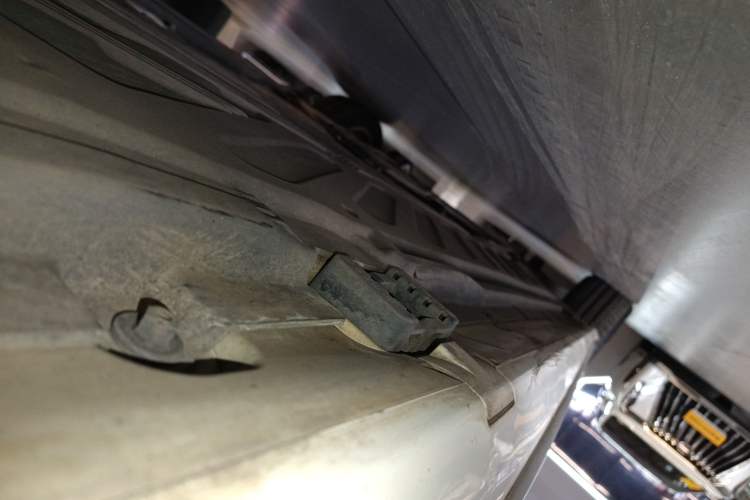 Used Mercedes-Benz C-Class 2020 C 260 L Sport Edition Left Side Sill