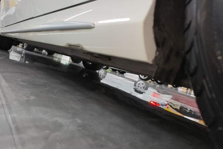 Used Mercedes-Benz C-Class 2020 C 260 L Sport Edition Left Side Sill